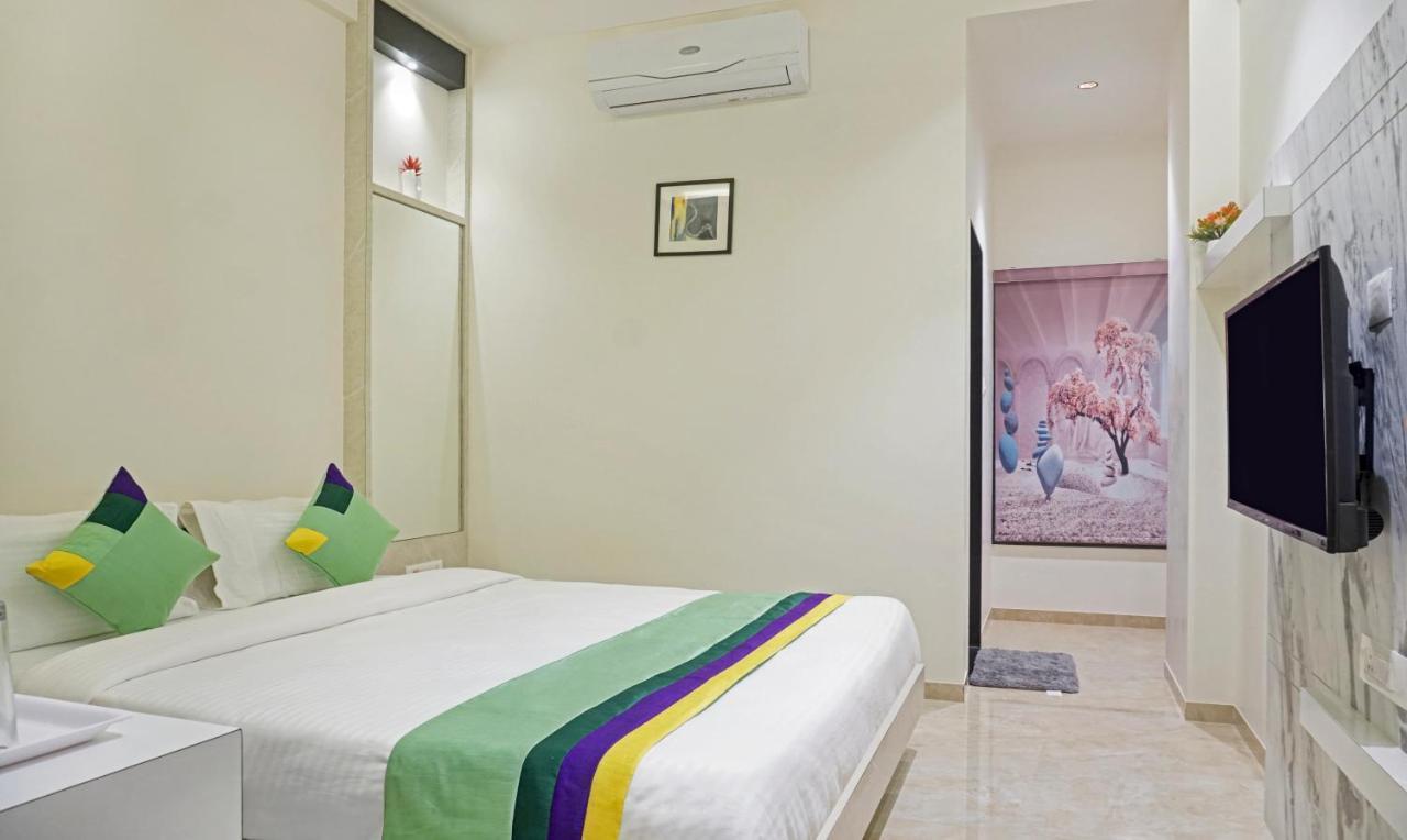 Treebo The Utsav, Nashik Hotel Екстериор снимка